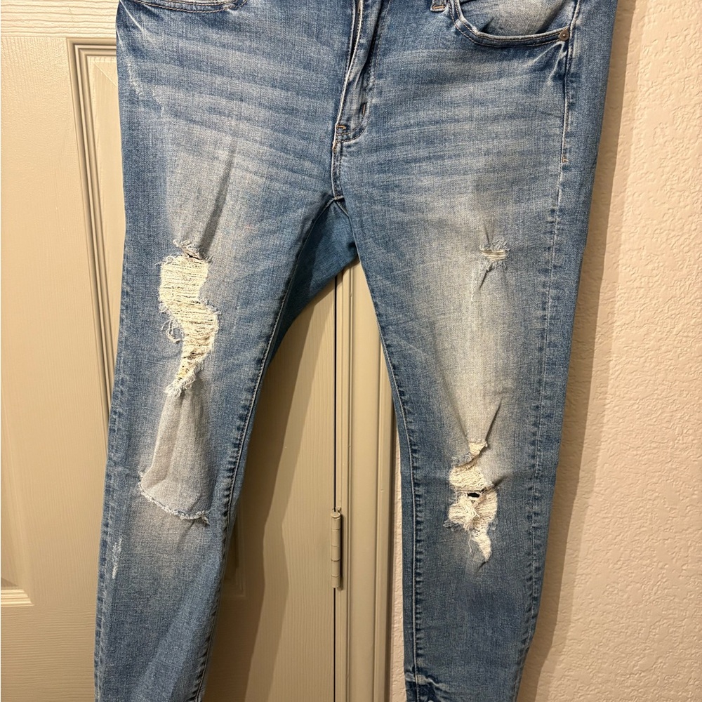 KanCan Light Blue Distressed Ankle Jeans
